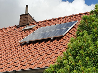 Es muss nicht direkt das gesamte Dach sein. Unsere Solaranlagen lassen sich auch prima nach einer Zeit erweitern.